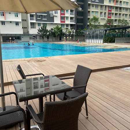 Apartamento Suasana Damai Pj Sungai Buloh Exterior foto